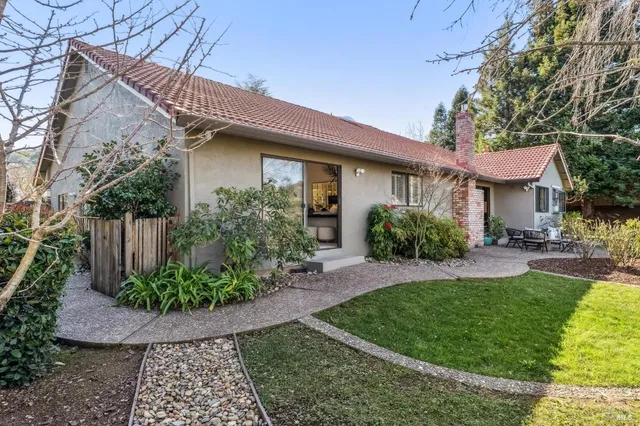 $1,195,000 | 14 Jefferson Court, Novato, CA 94947