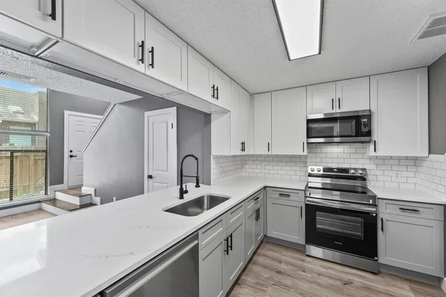 $199,000 | 2831 Panagard Drive, Unit 39, Houston, TX 77082