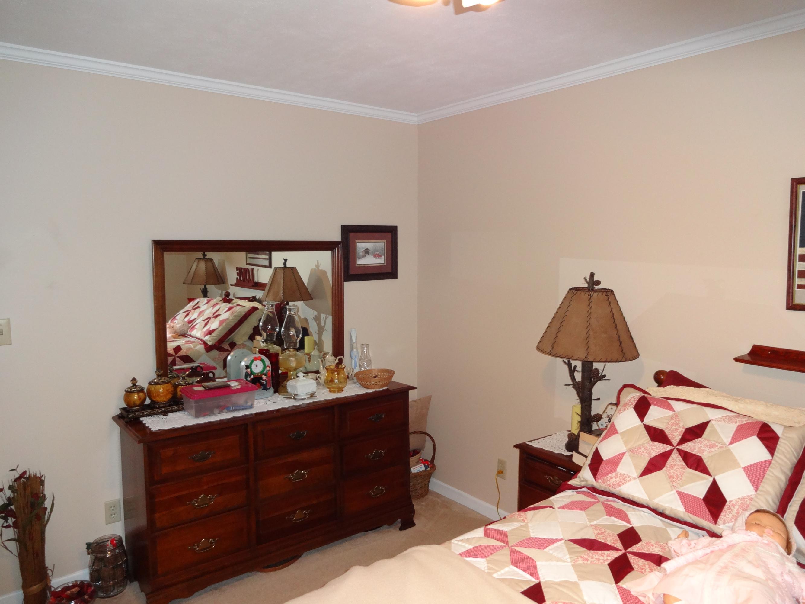 7712 Norwich Road, Unit 18 Powell, TN 37849 - Photo 28 of 34 Bedroom 3 w/crown molding