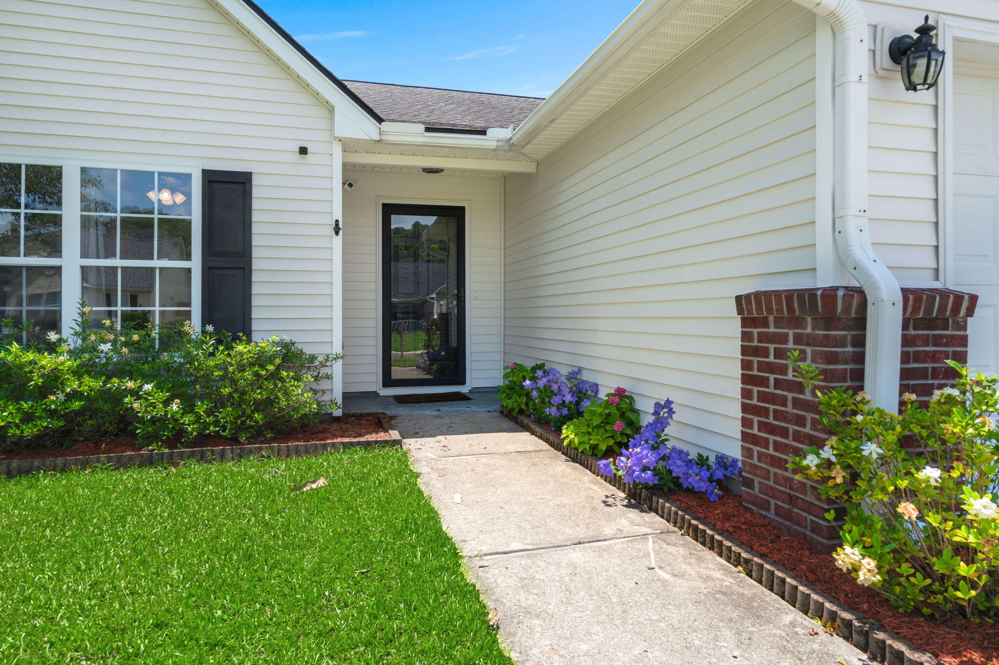 225 Border Road Goose Creek, SC 29445 - Photo 4 of 37