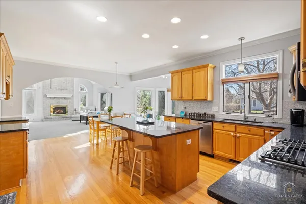 $825,000 | 3719 Falkner Drive, Naperville, IL 60564