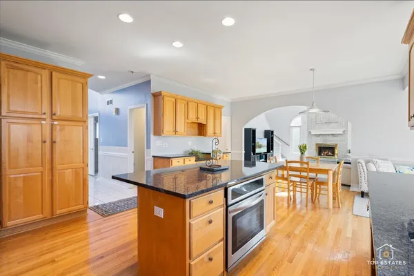 $825,000 | 3719 Falkner Drive, Naperville, IL 60564