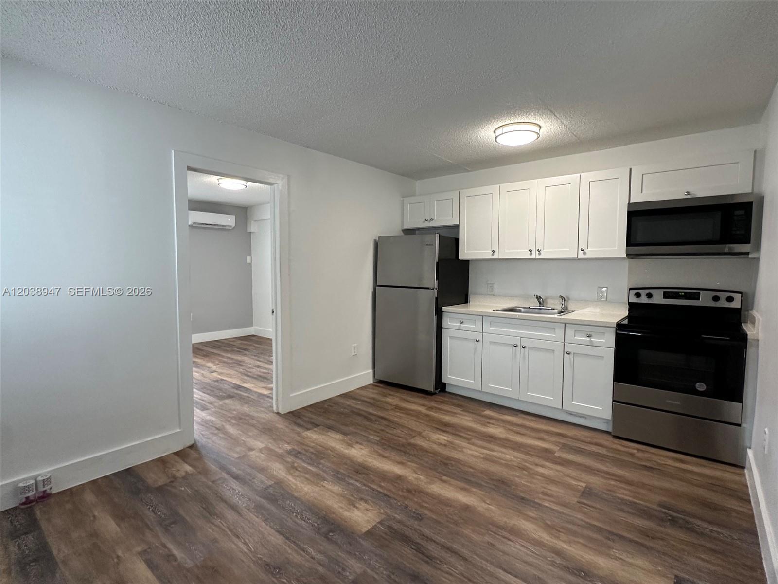 529 Southwest 4th Street, Unit 104 Miami, FL 33130 - Photo 4 of 28