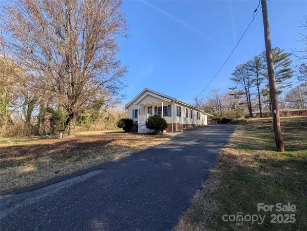 a house view with a yard