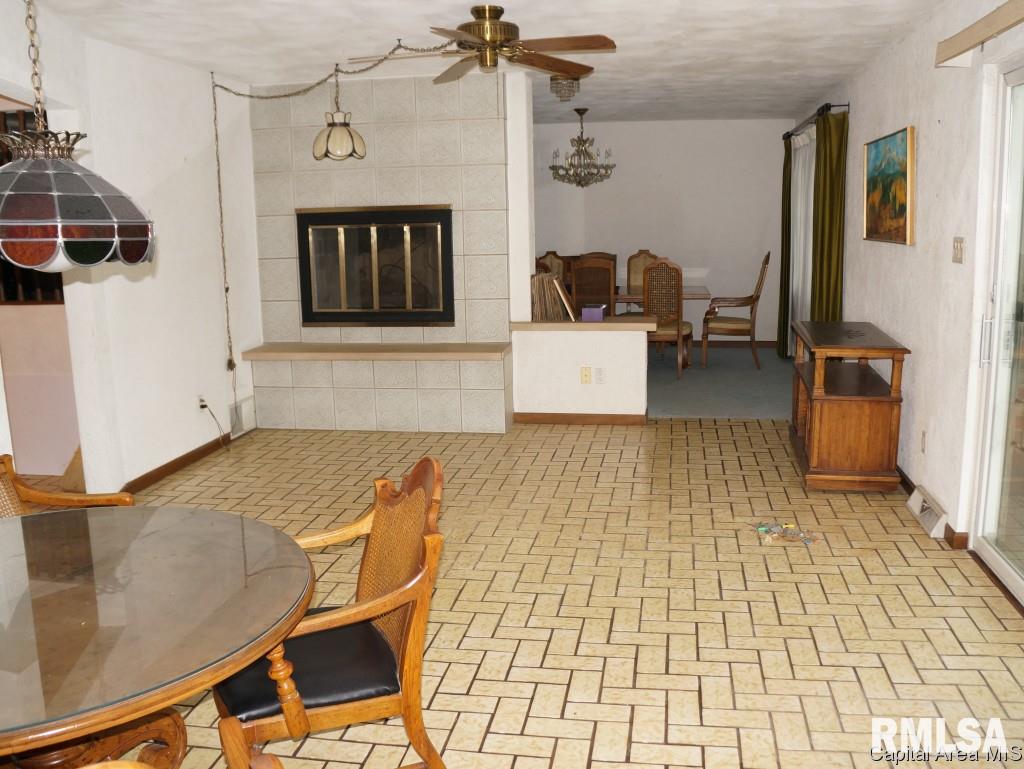 38 West Fairview Lane Springfield, IL 62711 - Photo 8 of 14