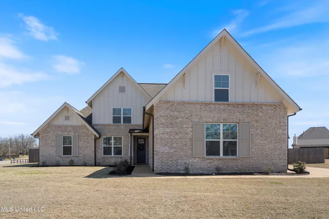 $2,800 | 3972 Fieldstream Drive, Olive Branch, MS 38654