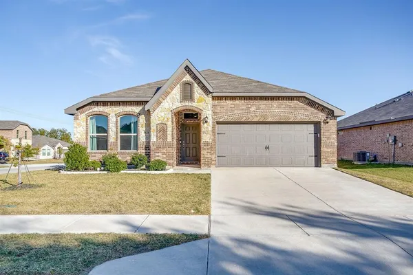 $2,300 | 5828 Utopia Drive, Fort Worth, TX 76179