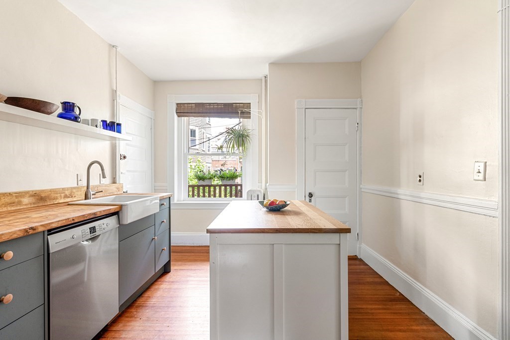 11 Grovenor Road, Unit 2 Boston, MA 02130 - Photo 13 of 32 Gallery Image 13