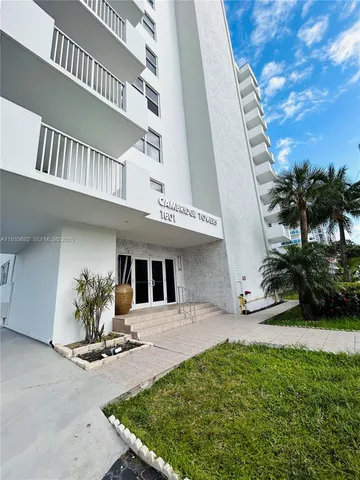 $369,000 | 1601 South Ocean Drive, Unit 104, Hollywood, FL 33019