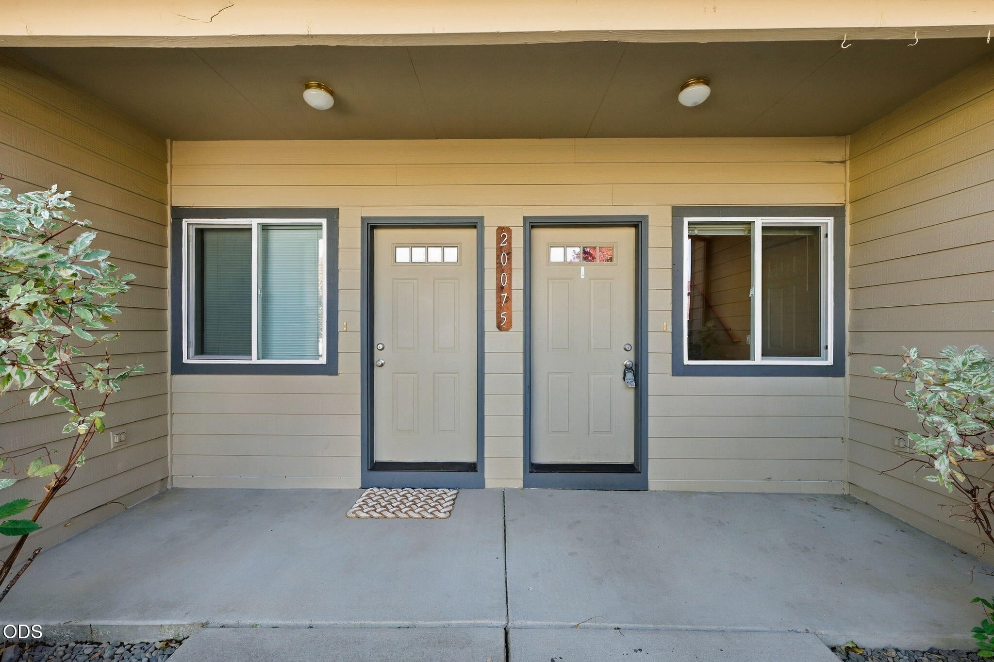 20075 Doanna Way Bend, OR 97702 - Photo 3 of 28 Gallery Image 3