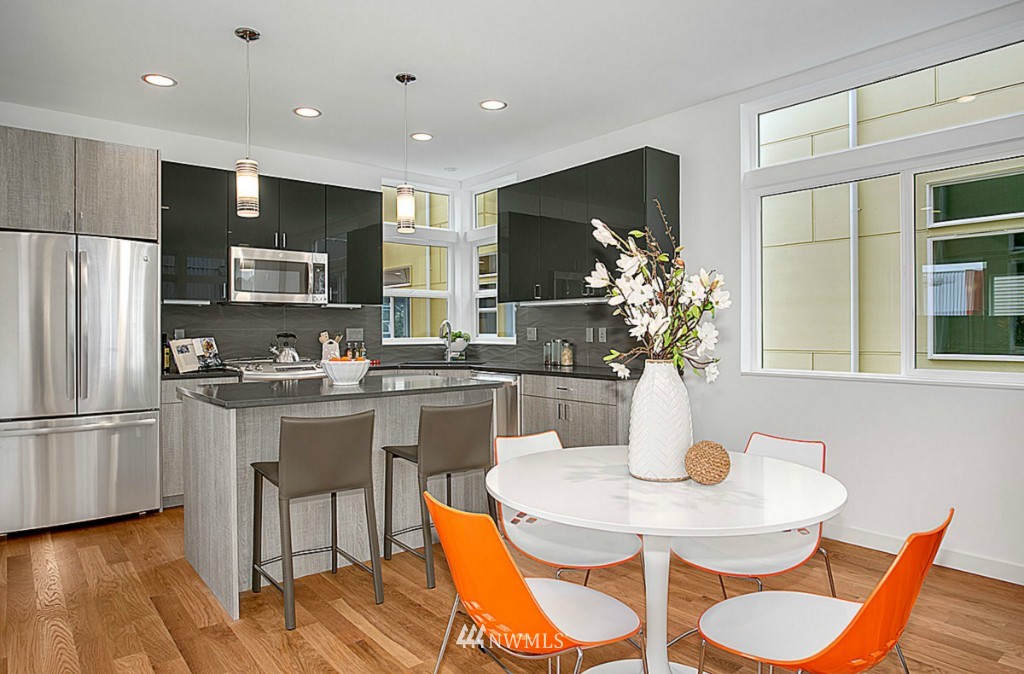940 North 97th Street Seattle, WA 98103 - Photo 3 of 15 Gallery Image 3