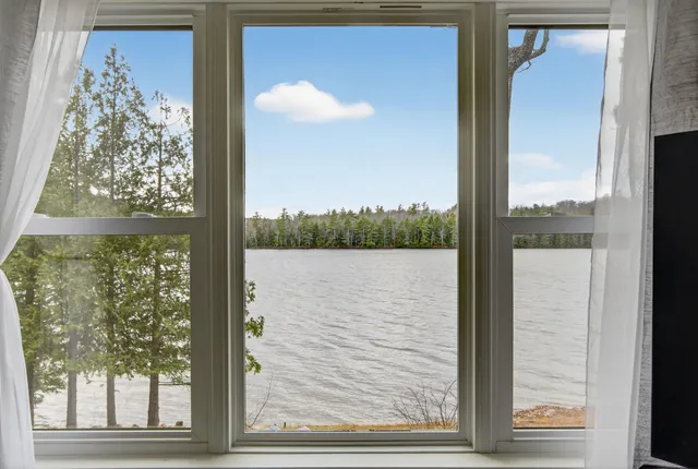 $540,000 | 290 Kings Highway, New Durham, NH 03855