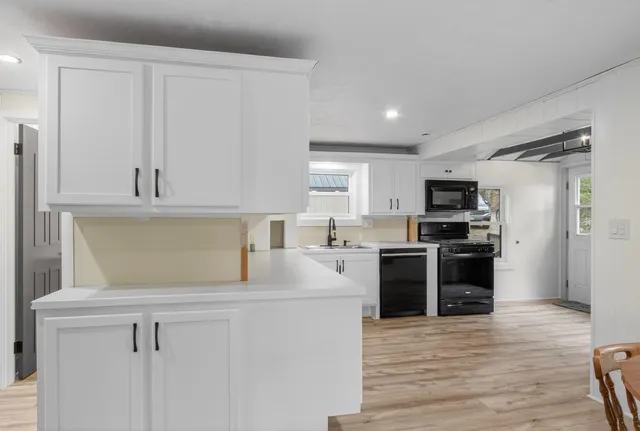 $540,000 | 290 Kings Highway, New Durham, NH 03855