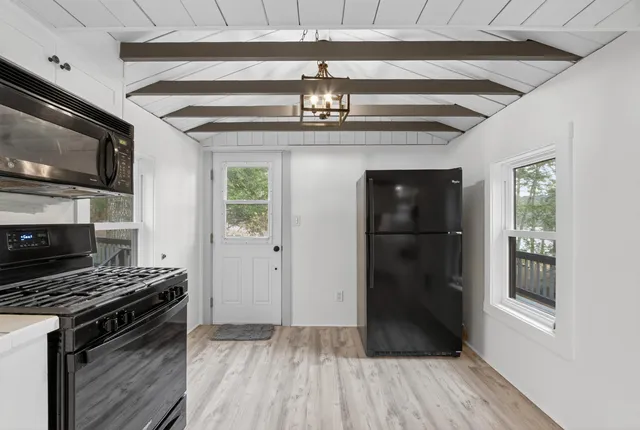 $540,000 | 290 Kings Highway, New Durham, NH 03855