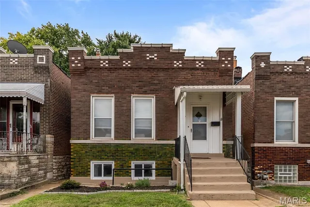 $259,900 | 5918 Southwest Avenue, St. Louis, MO 63139