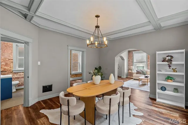 $259,900 | 5918 Southwest Avenue, St. Louis, MO 63139