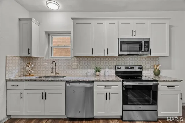 $259,900 | 5918 Southwest Avenue, St. Louis, MO 63139