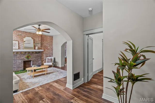 $259,900 | 5918 Southwest Avenue, St. Louis, MO 63139