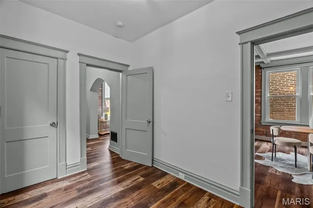 $259,900 | 5918 Southwest Avenue, St. Louis, MO 63139