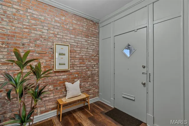 $259,900 | 5918 Southwest Avenue, St. Louis, MO 63139