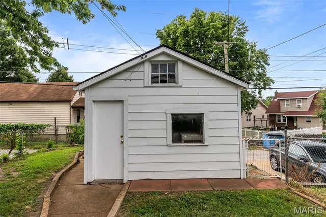 $259,900 | 5918 Southwest Avenue, St. Louis, MO 63139