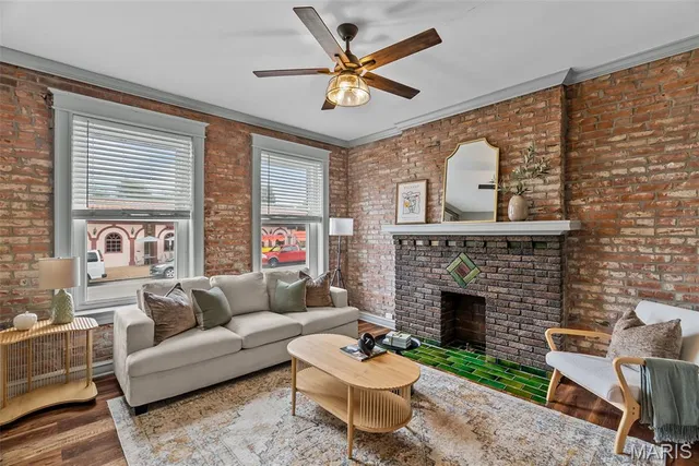 $259,900 | 5918 Southwest Avenue, St. Louis, MO 63139