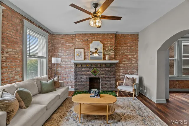 $259,900 | 5918 Southwest Avenue, St. Louis, MO 63139