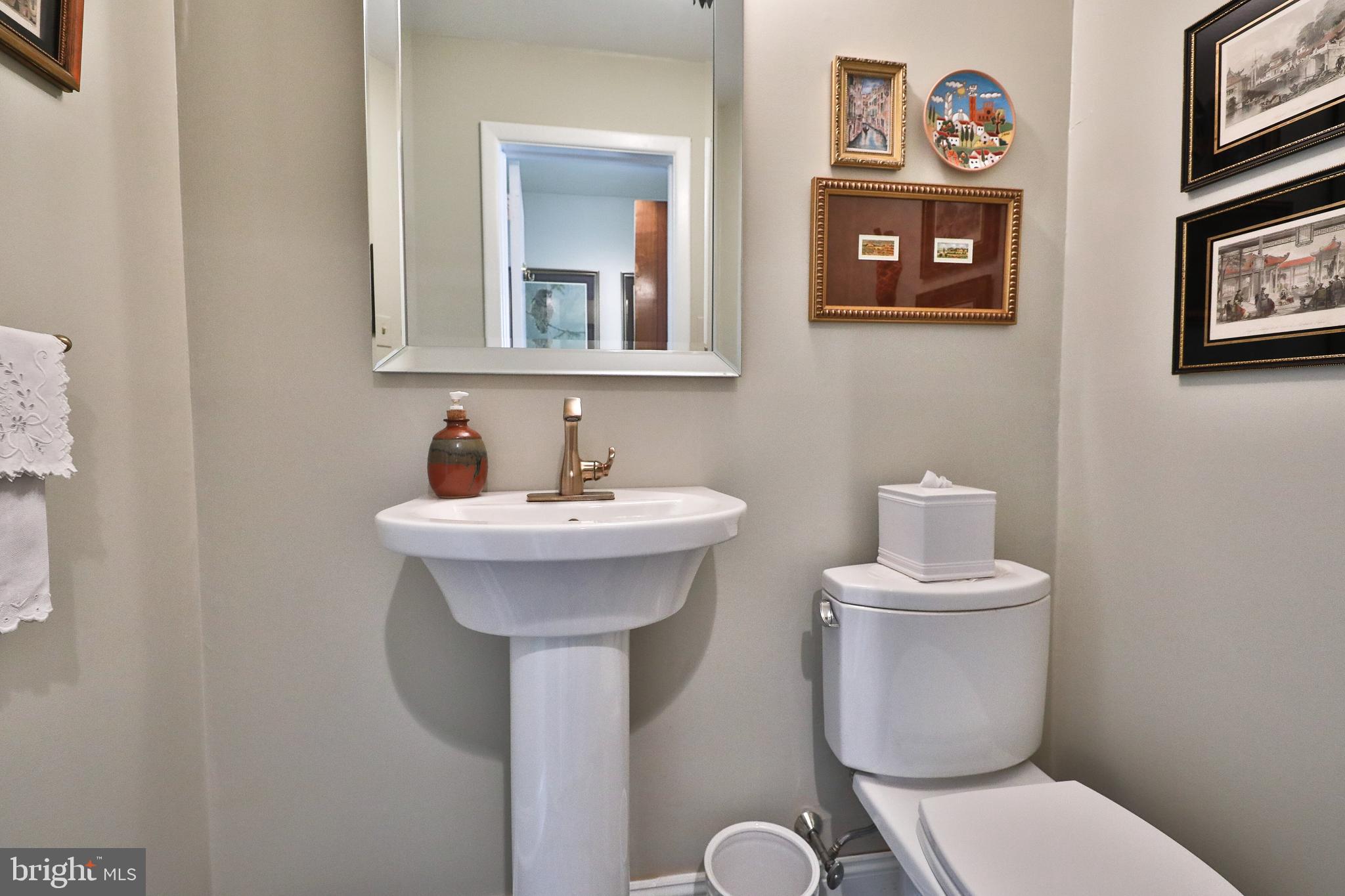 1495 Autumn Road Jenkintown, PA 19046 - Photo 19 of 34 Powder Room