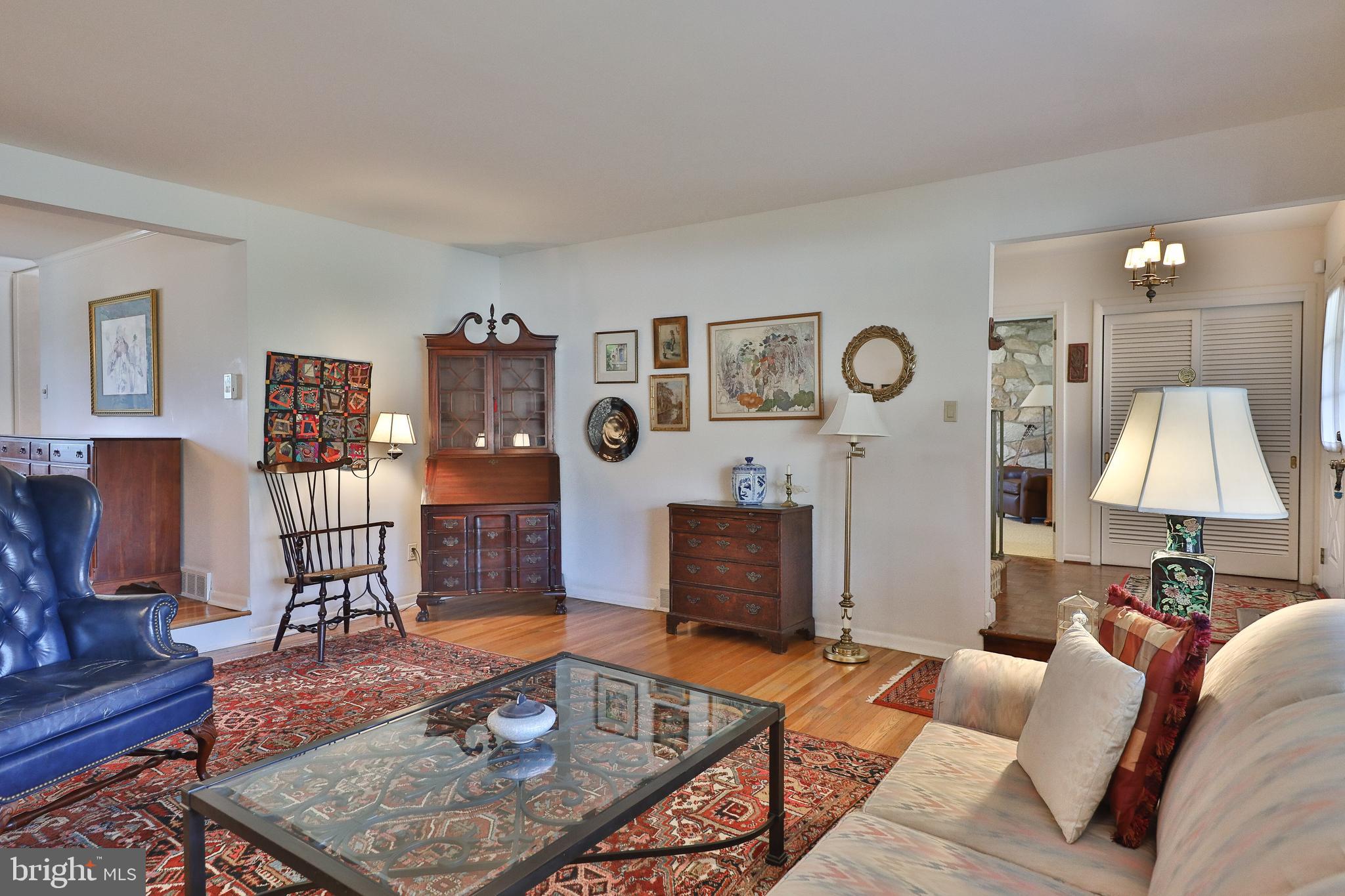 1495 Autumn Road Jenkintown, PA 19046 - Photo 9 of 34 Living Room