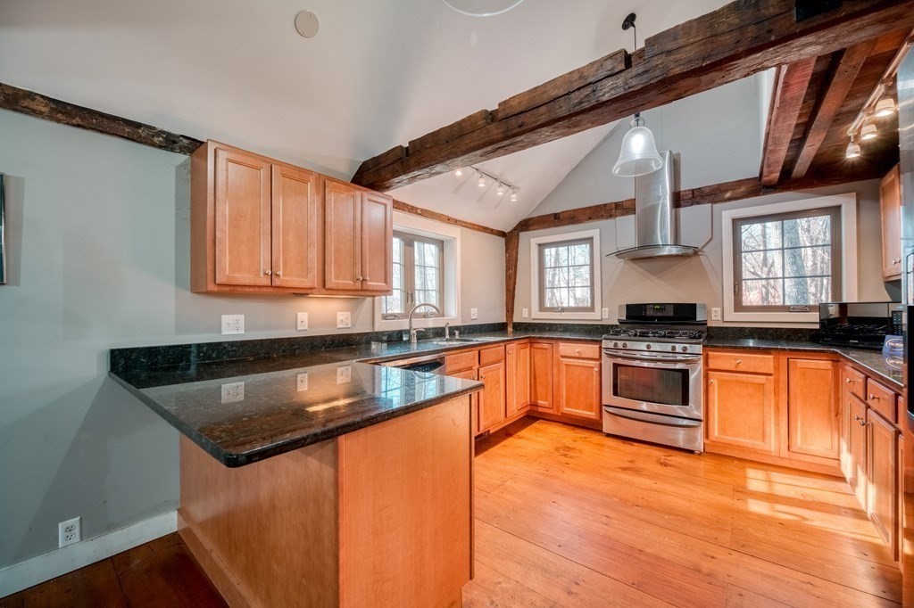 43 Mill Road North Andover, MA 01845 - Photo 5 of 38