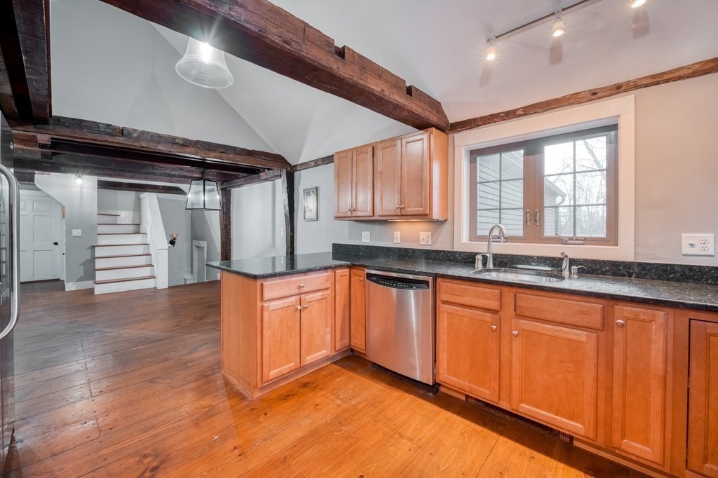 43 Mill Road North Andover, MA 01845 - Photo 8 of 38