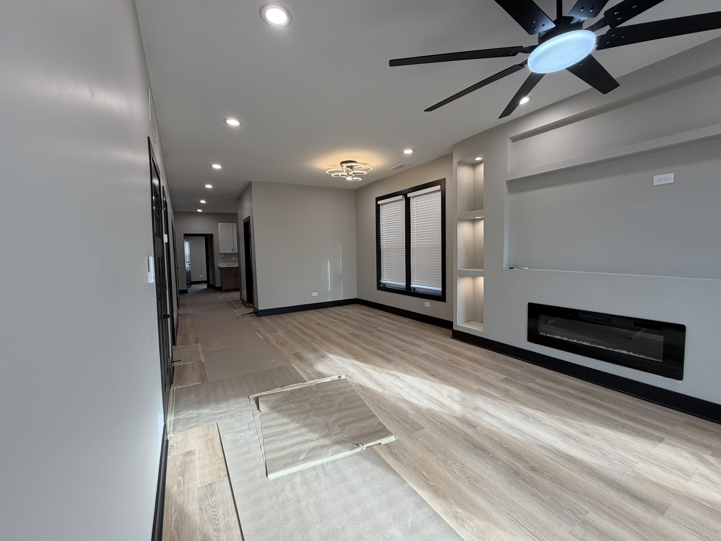 5252 West Berteau Avenue, Unit 2 Chicago, IL 60641 - Photo 4 of 11