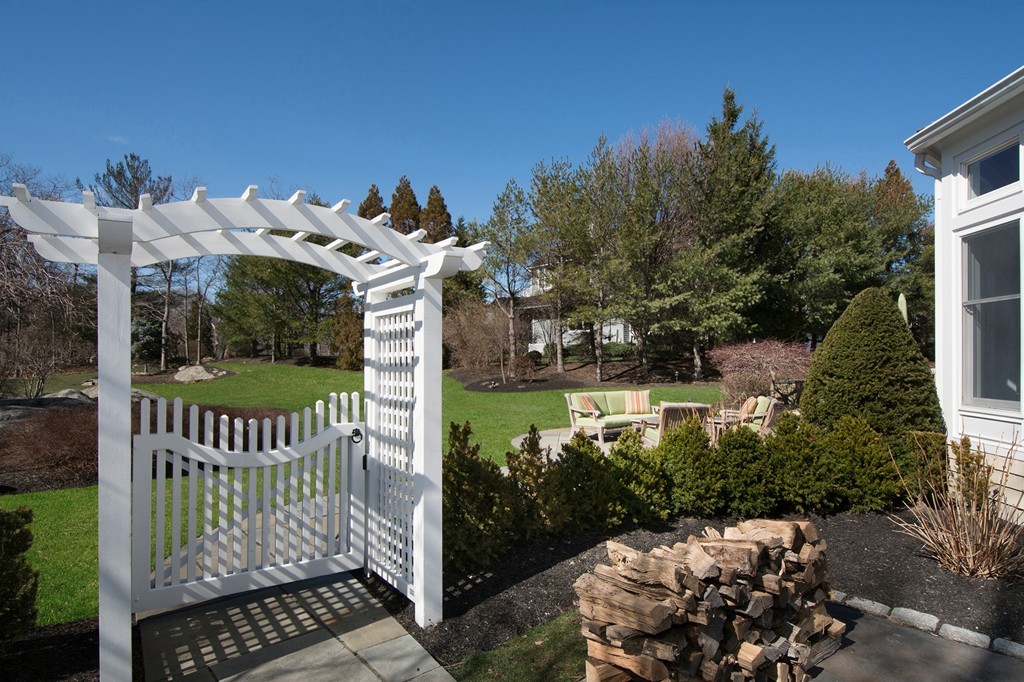214 Jerusalem Road Cohasset, MA 02025 - Photo 28 of 30 Gallery Image 28