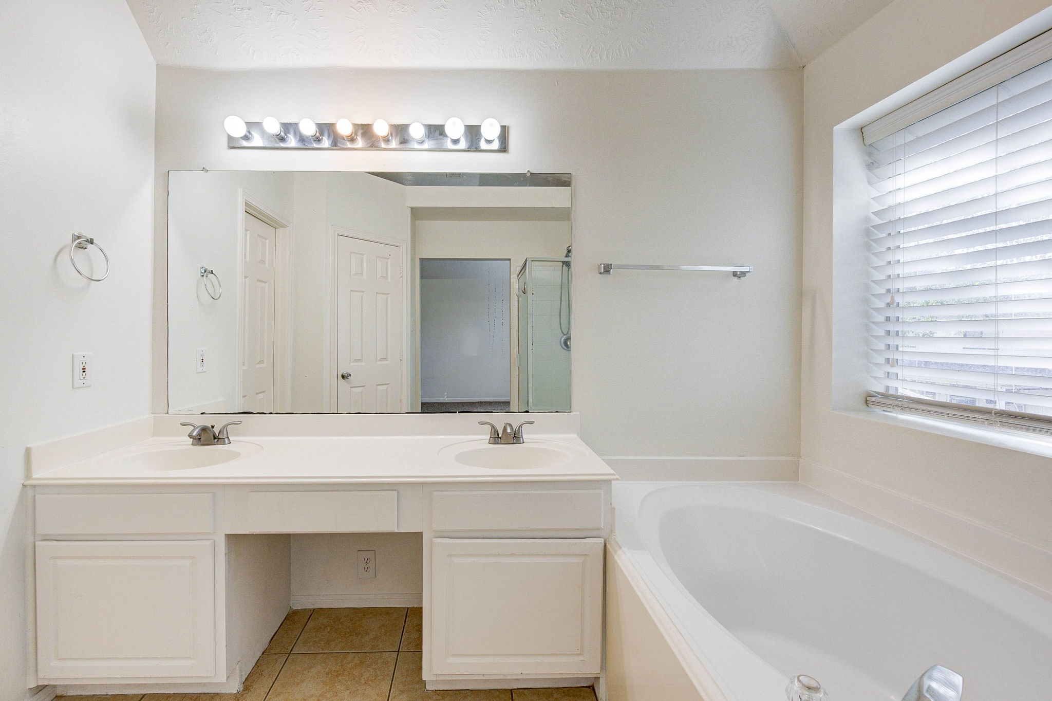 1326 Chesterpoint Drive Spring, TX 77386 - Photo 27 of 40