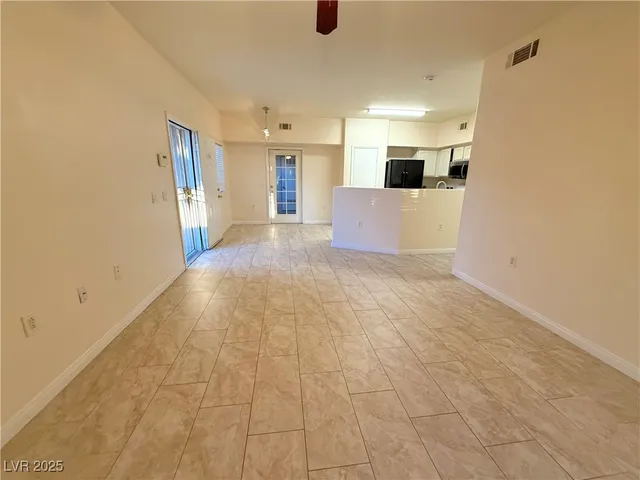 $1,400 | 3400 Cabana Drive, Unit 1054, Las Vegas, NV 89122
