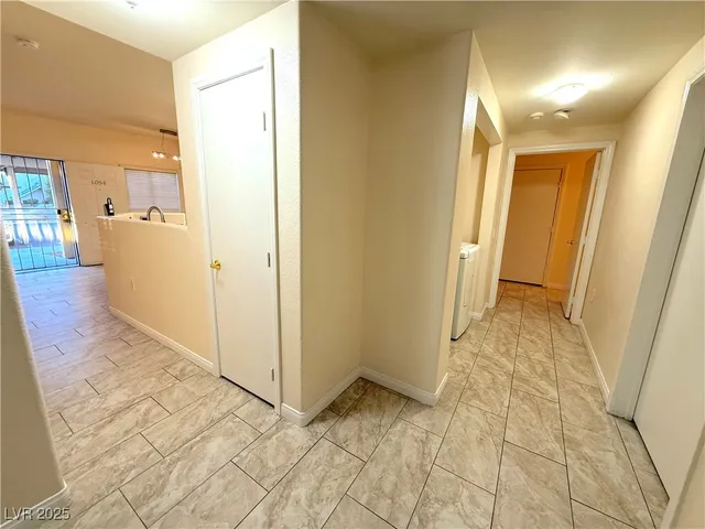 $1,400 | 3400 Cabana Drive, Unit 1054, Las Vegas, NV 89122