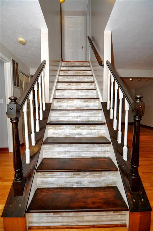 603 Meade Drive Coraopolis, PA 15108 - Photo 20 of 41 a view of entryway