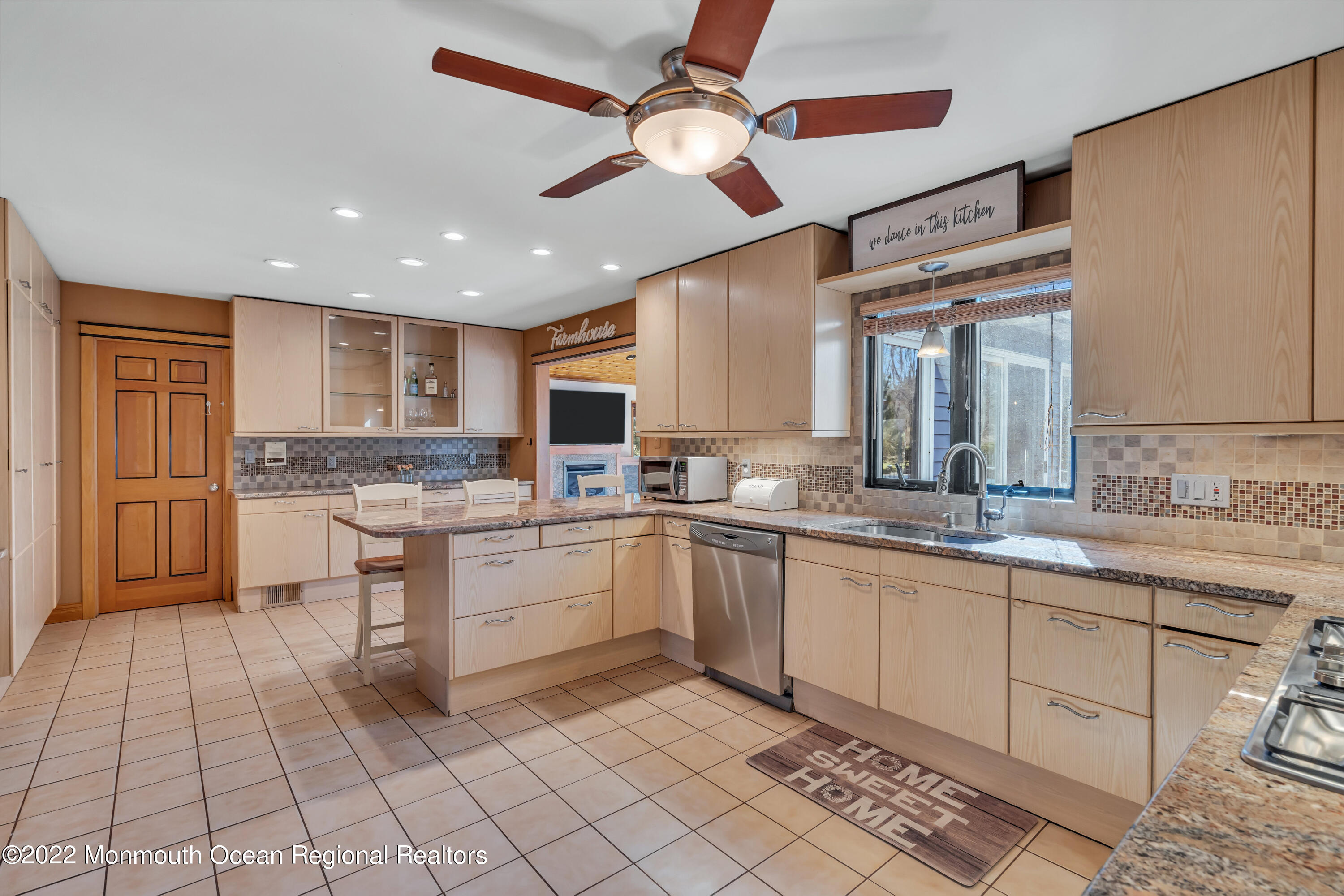 201 Richdale Road Colts Neck, NJ 07722 - Photo 8 of 88 042_dsc01763