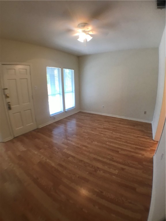 2529 Rio Grande Street, Unit 9 Austin, TX 78705 - Photo 14 of 18 an empty room with windows