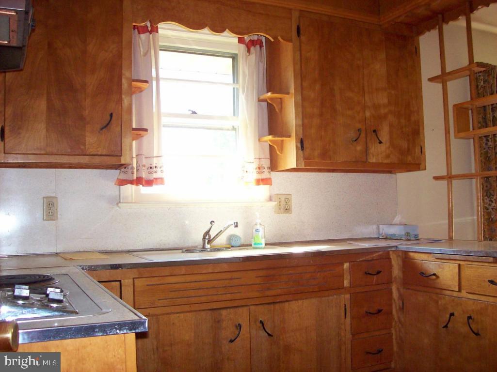 1016 Spring Valley Road Quarryville, PA 17566 - Photo 7 of 15