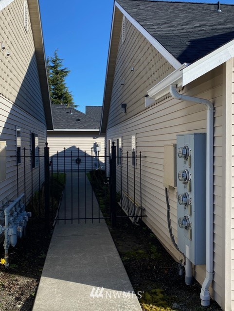 323 North Laventure Road, Unit A Mount Vernon, WA 98273 - Photo 12 of 13 Gallery Image 12