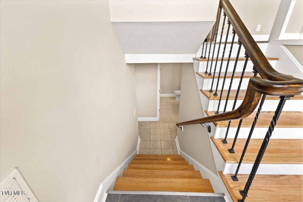 830 Foothills Road Kingsport, TN 37663 - Photo 33 of 44 27-128A6071