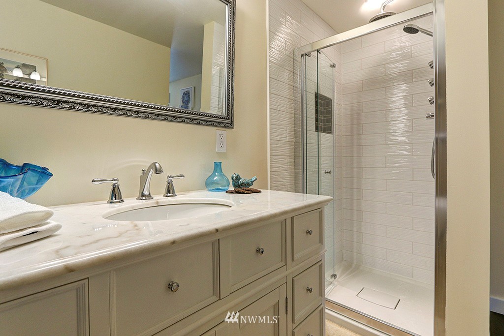 24310 19th Avenue Southeast Bothell, WA 98021 - Photo 13 of 20