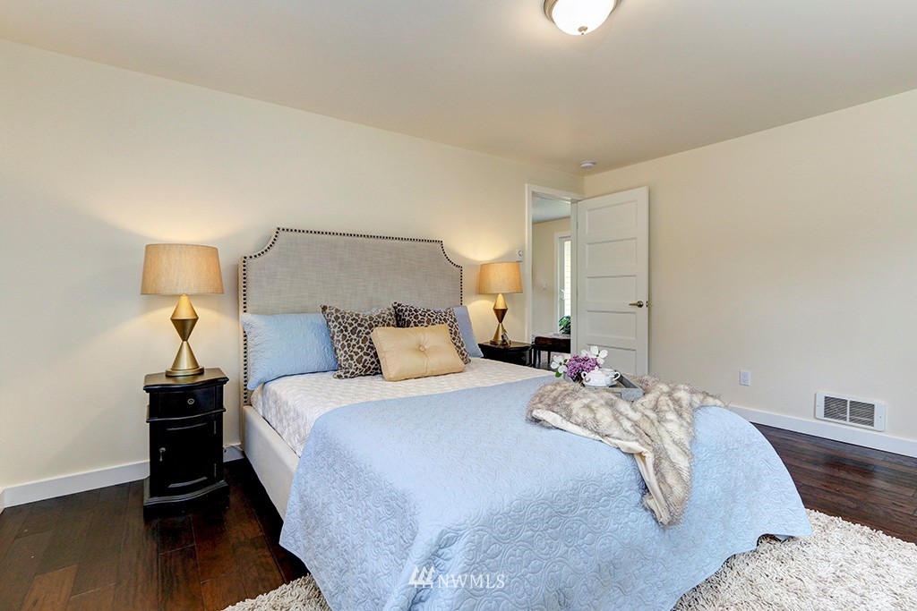 24310 19th Avenue Southeast Bothell, WA 98021 - Photo 10 of 20