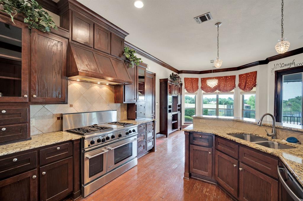 241 Cody Road Ennis, TX 75119 - Photo 15 of 40