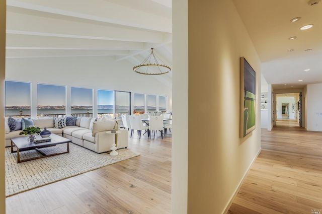 $5,877,000 | 79 St Thomas Way, Tiburon, CA 94920