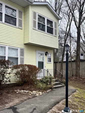 $3,200 | 25 Padanaram Road, Unit 14, Danbury, CT 06811