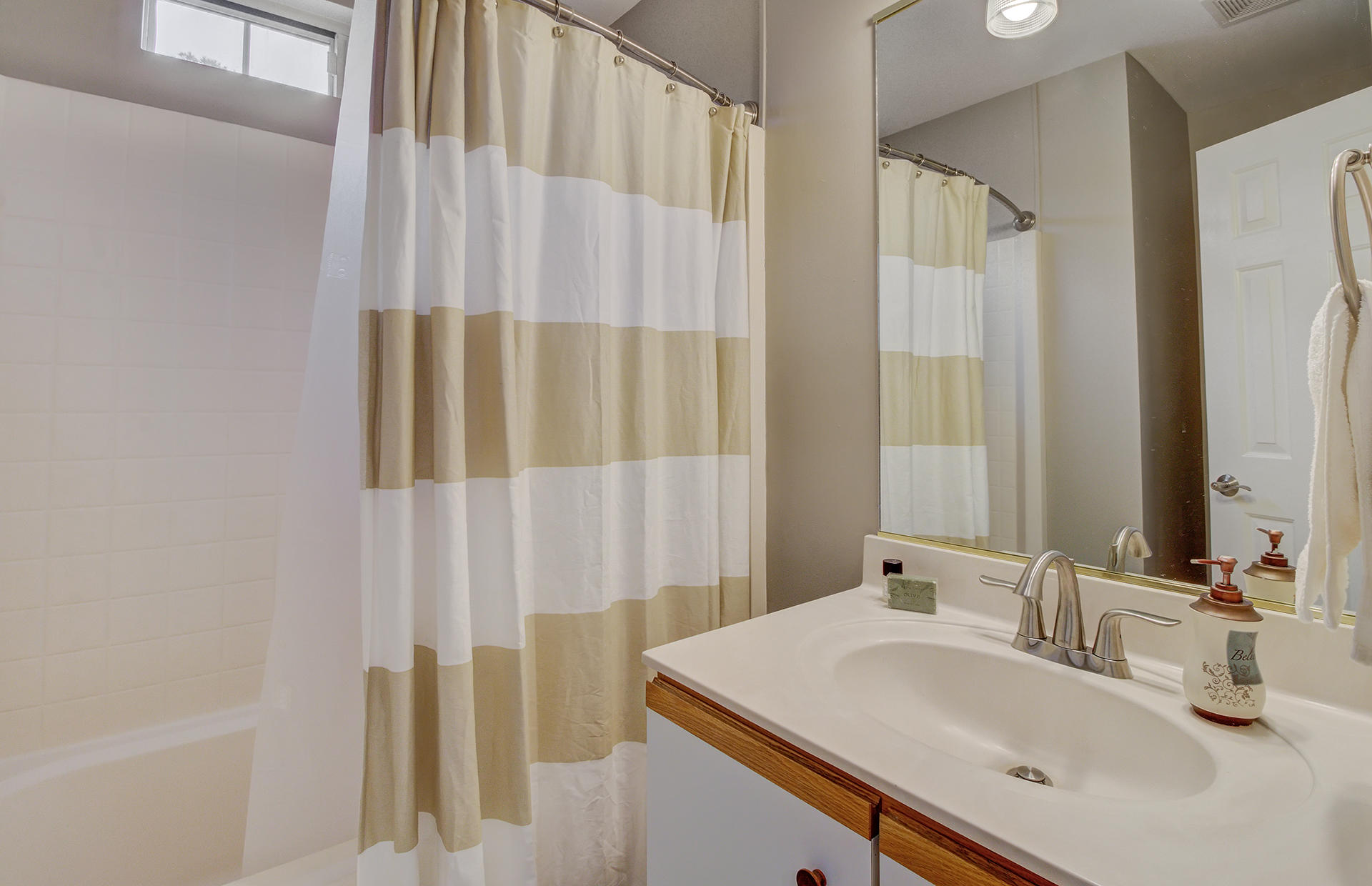 747 Shell Sand Road Charleston, SC 29412 - Photo 20 of 36 Bath 2