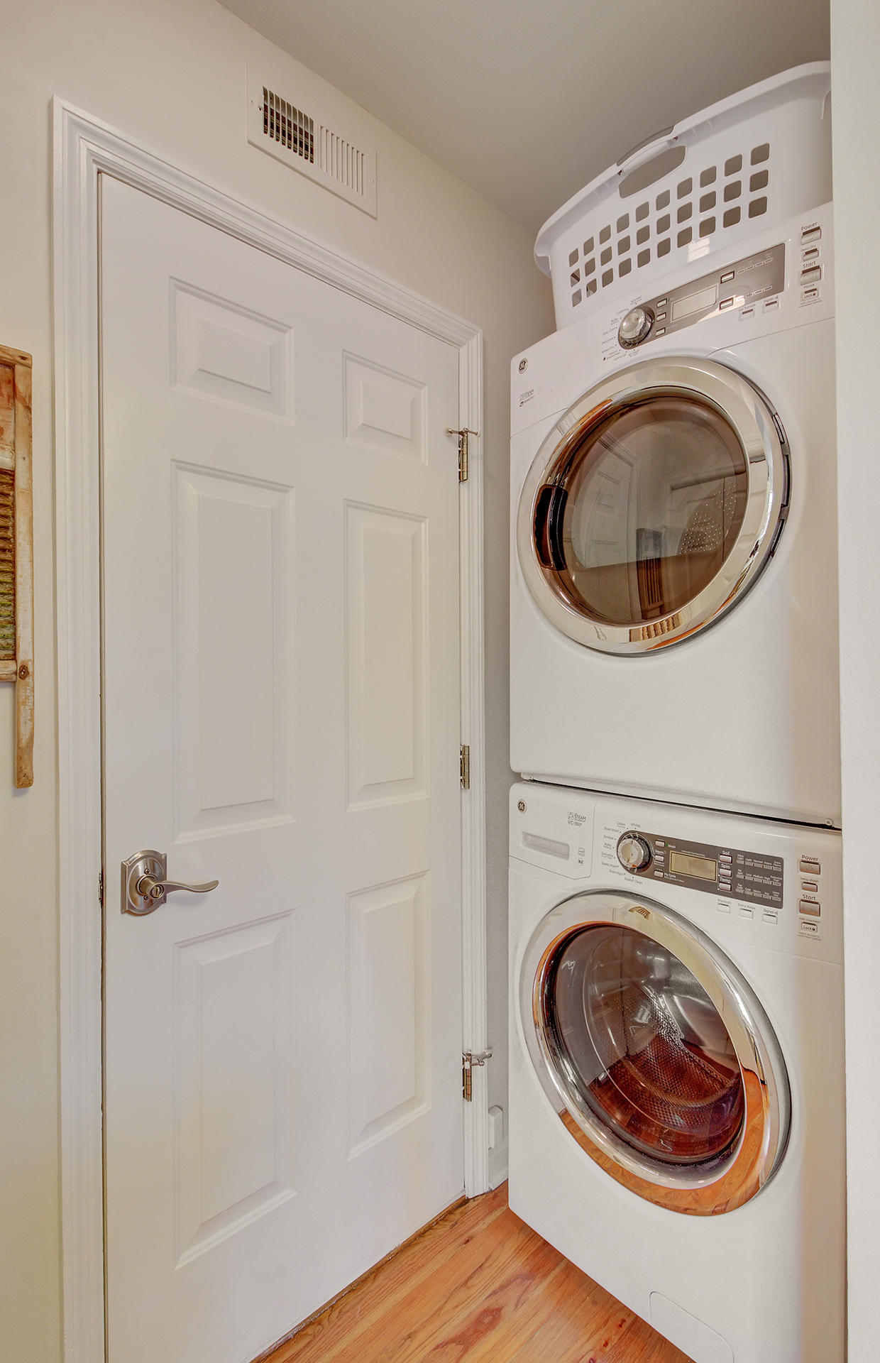 747 Shell Sand Road Charleston, SC 29412 - Photo 23 of 36 Laundry area off kitchen