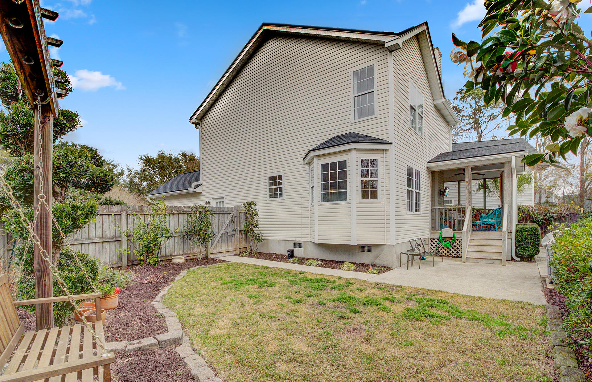 747 Shell Sand Road Charleston, SC 29412 - Photo 28 of 36 Yard Swing